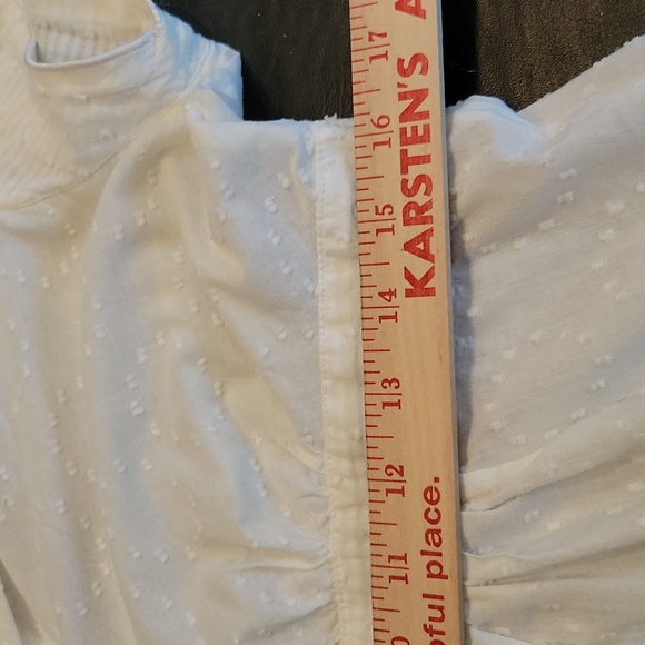 Flattering Embellished White 100% Cotton Button Down Blouse Size Medium - Picture 10 of 10